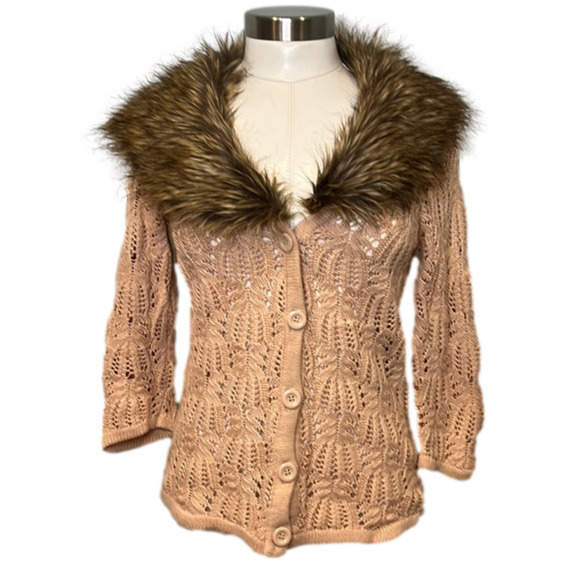 Women’s knit Faux Fur sweater - Picture 1 of 7